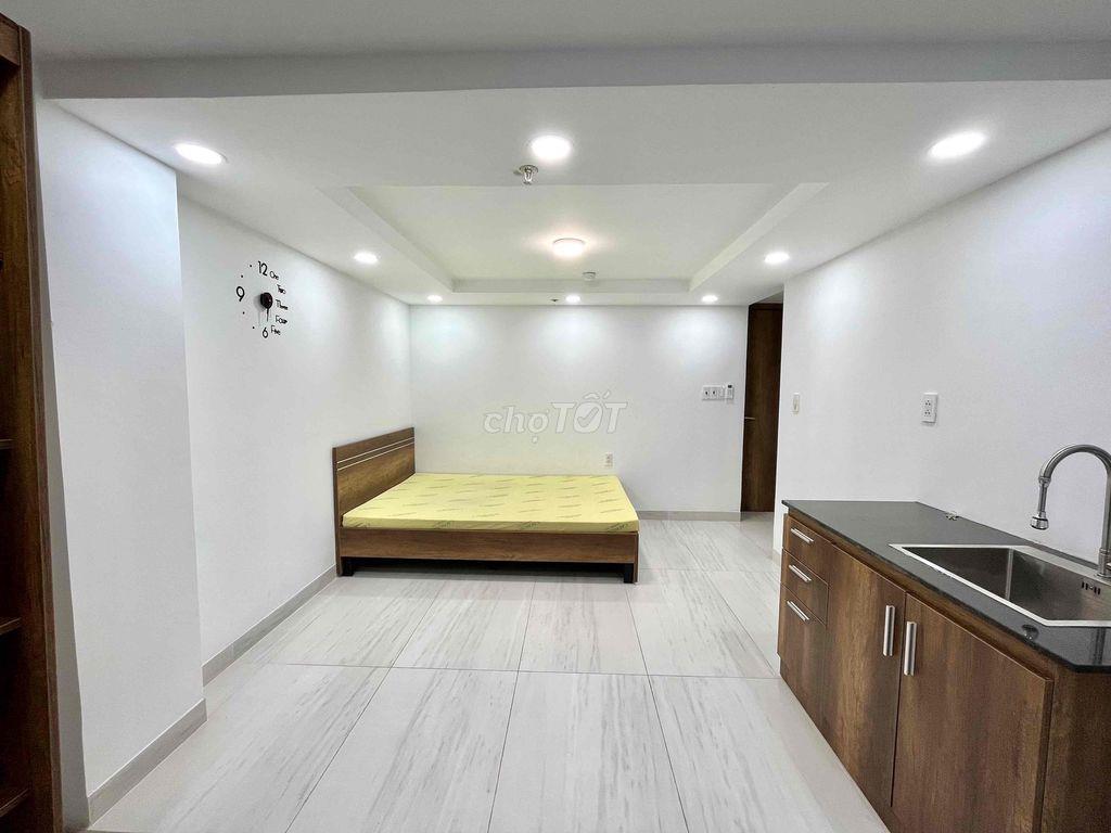 STUDIO BAN CÔNG LỚN FULL NT