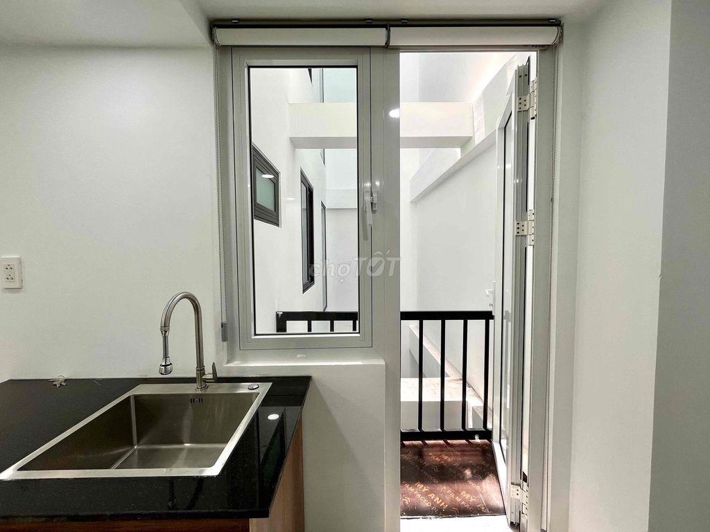 STUDIO BAN CÔNG LỚN FULL NT