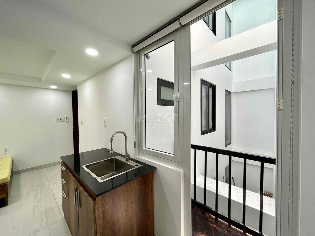 STUDIO BAN CÔNG LỚN FULL NT