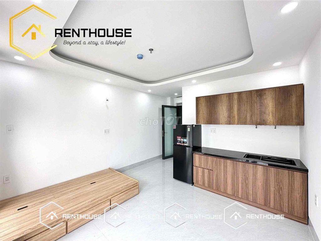 Studio ban công đầy đủ nội thất
