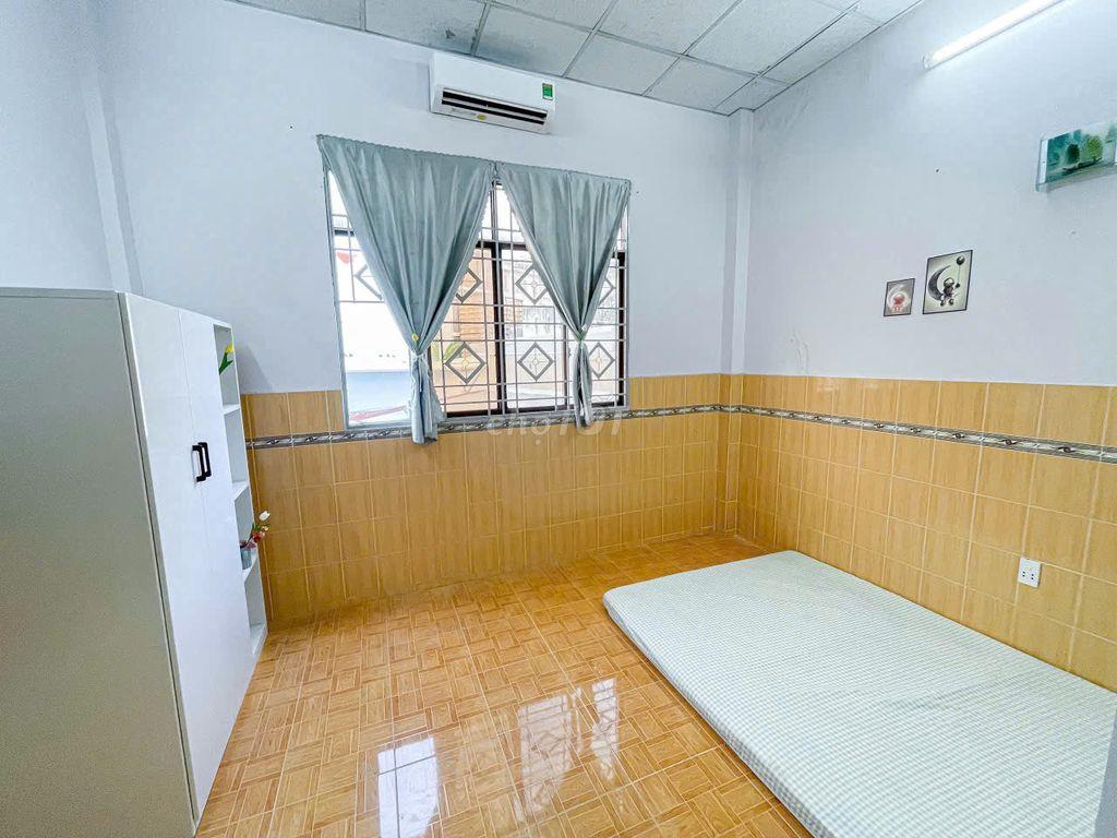 Phòng trọ Lê Văn Lương -  Quận 7 - Có Ban Công