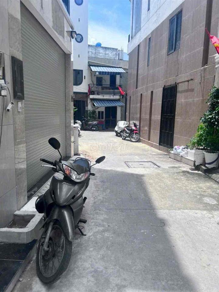 NHÀ MỚI XÂY FULL NỘI THẤT