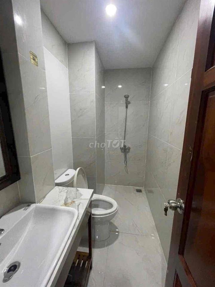 NHÀ MỚI XÂY FULL NỘI THẤT