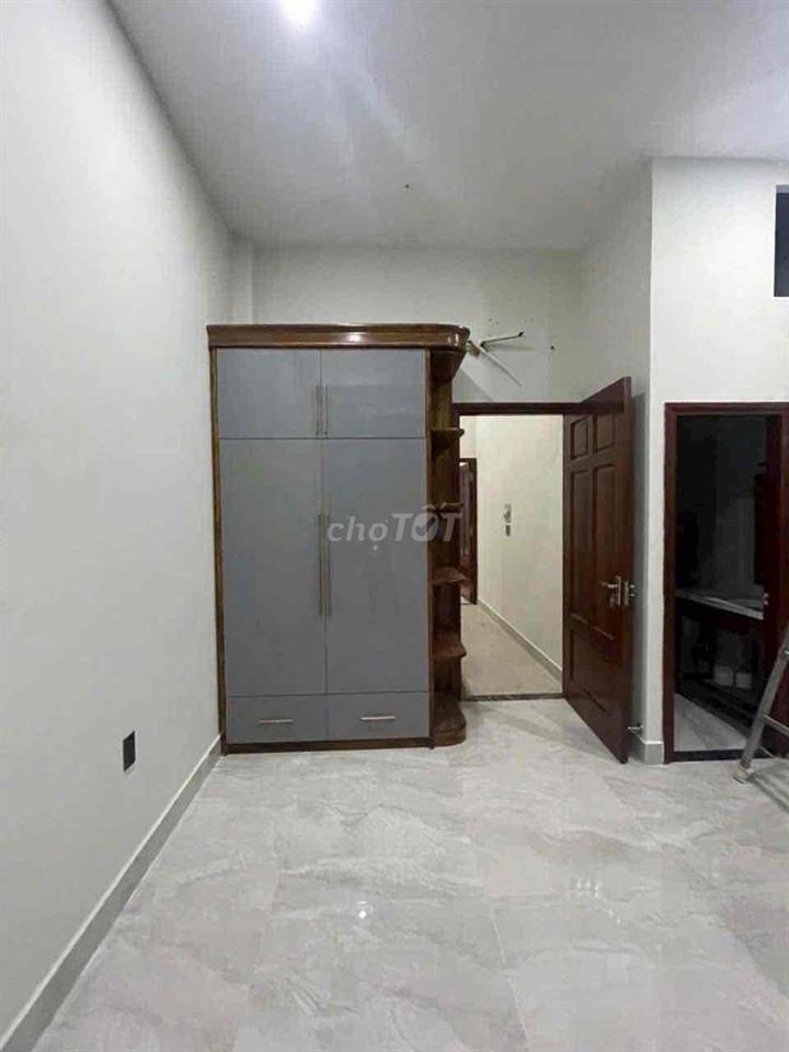 NHÀ MỚI XÂY FULL NỘI THẤT