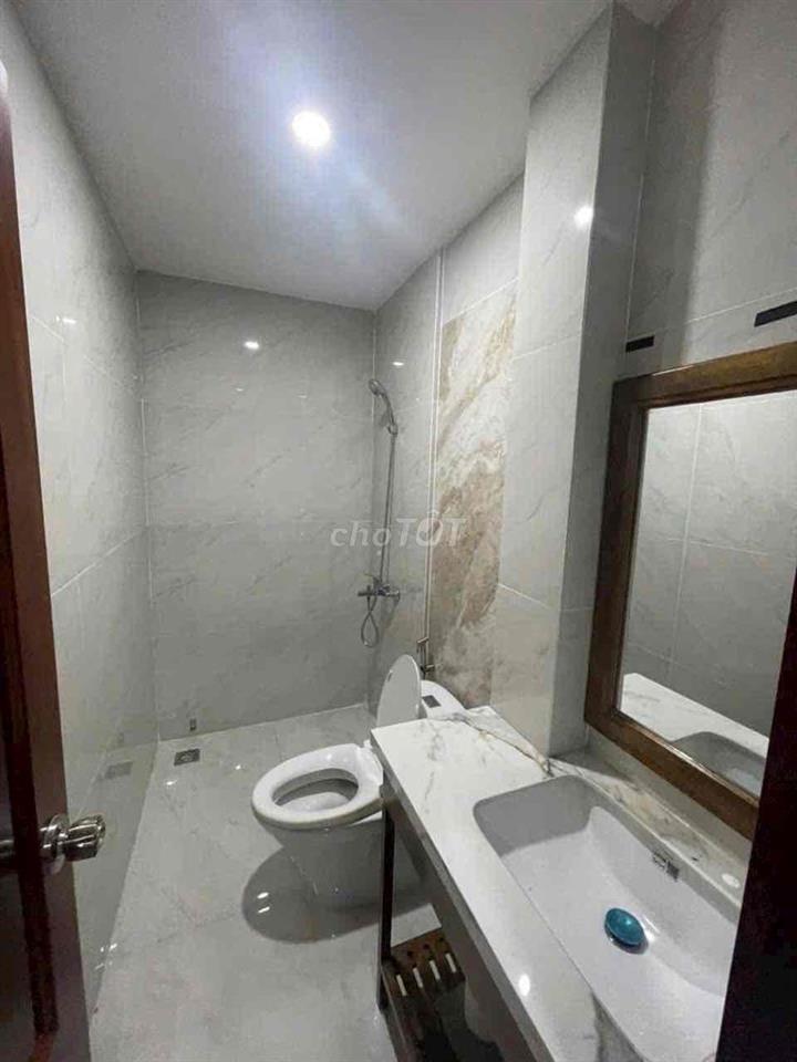 NHÀ MỚI XÂY FULL NỘI THẤT