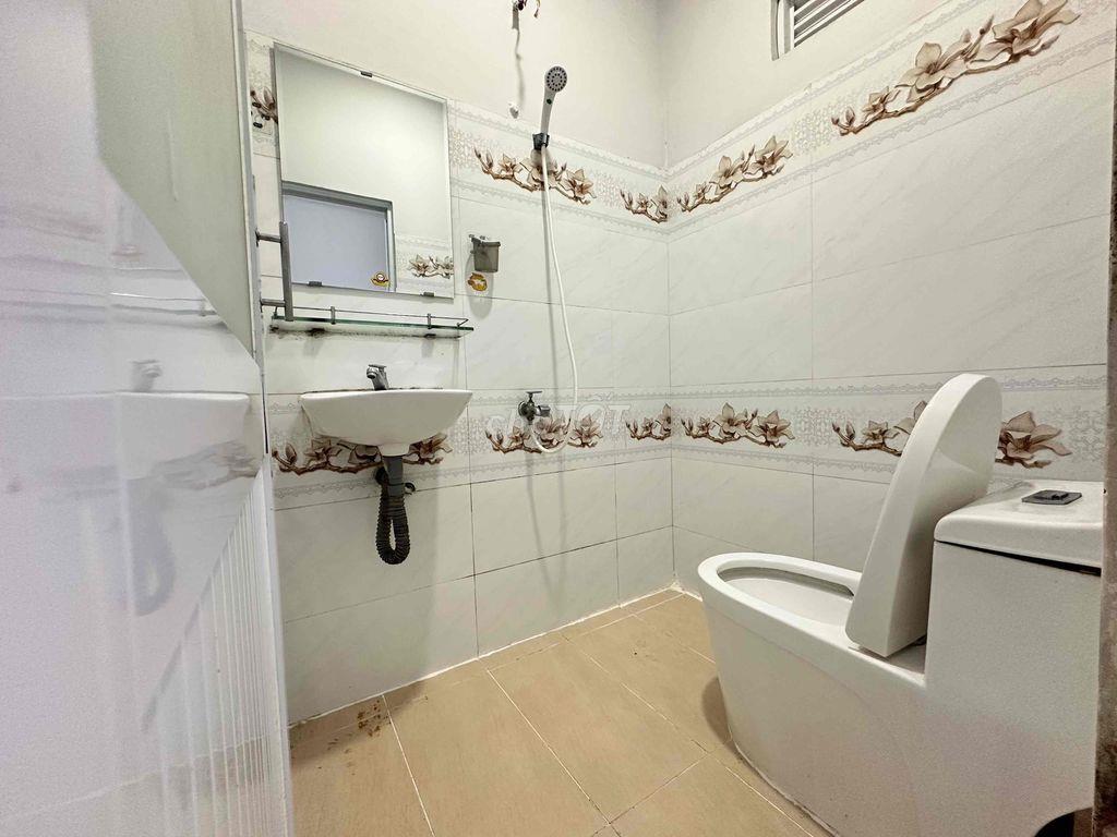 HỖ TRỢ 1TR TIỀN CỌC - HẦM XE RỘNG - CÓ THANG MÁY - QUA VLU,IUH 5p