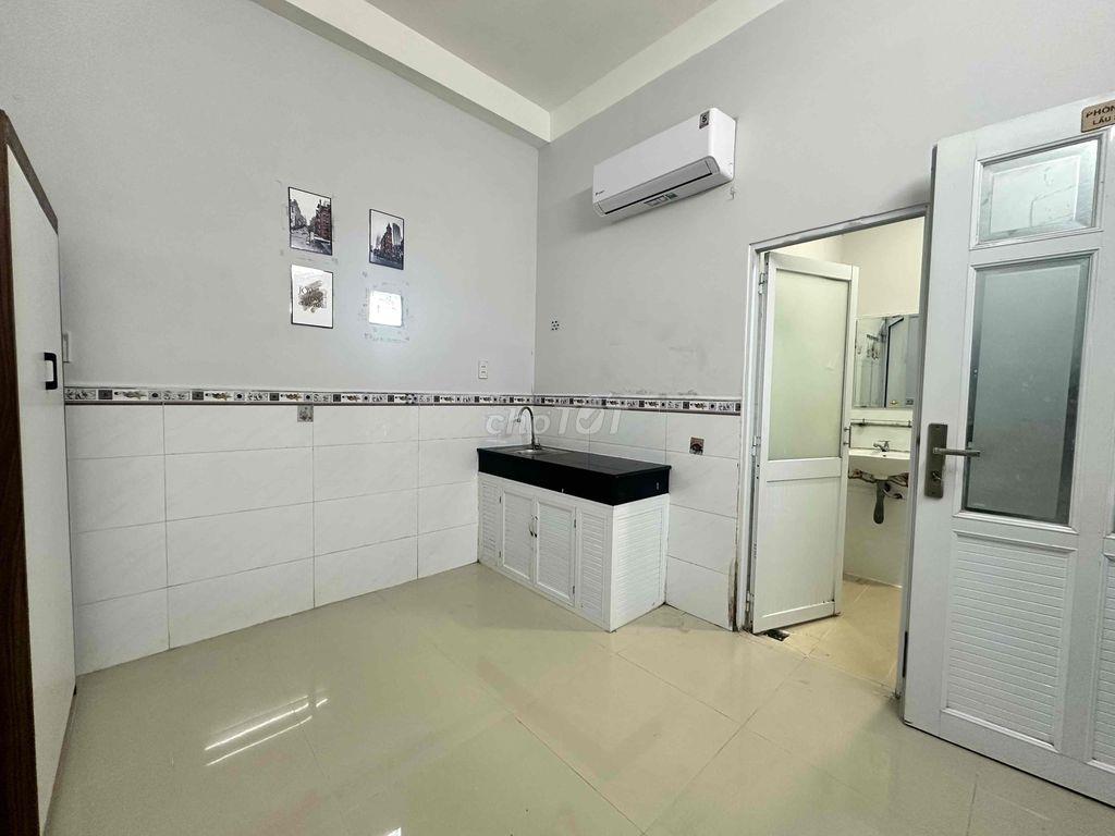 HỖ TRỢ 1TR TIỀN CỌC - HẦM XE RỘNG - CÓ THANG MÁY - QUA VLU,IUH 5p
