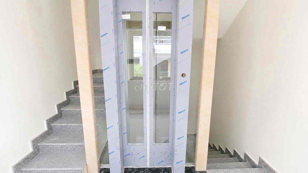 Phòng cho thuê nhà mới xây, hẻm xe tải, view đẹp sân goft Tân Sơn Nh