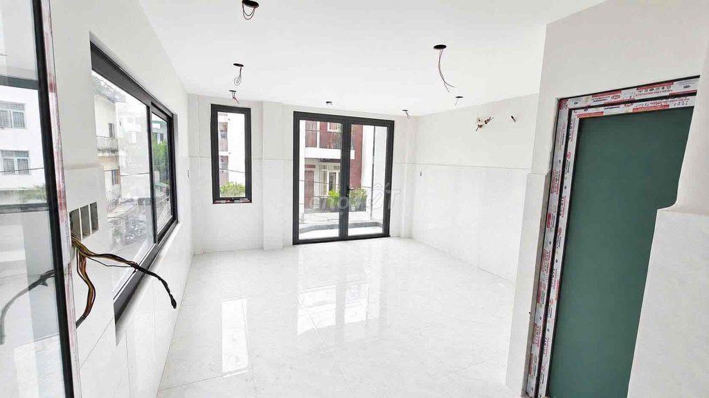 Phòng cho thuê nhà mới xây, hẻm xe tải, view đẹp sân goft Tân Sơn Nh