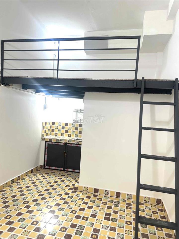 𝐏𝐇𝐎̀𝐍𝐆 𝐓𝐑𝐎̣ thoáng ngay siêu thị  EMart  Phan Huy Ích, Quận Gò Vấp