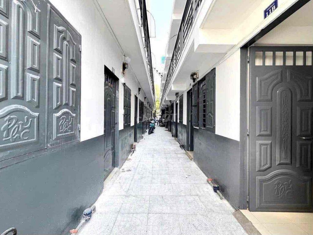 Phòng trọ moi 1 trệt 1 lầu có Ban Công  ngay Bùi Quang Là với  Phan Hu