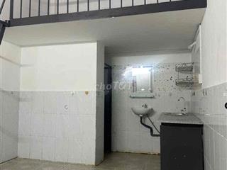 Phòng mới Ngay Lã Xuân Oai với Làng Tăng Phú, Cách Lê Văn Việt 400m