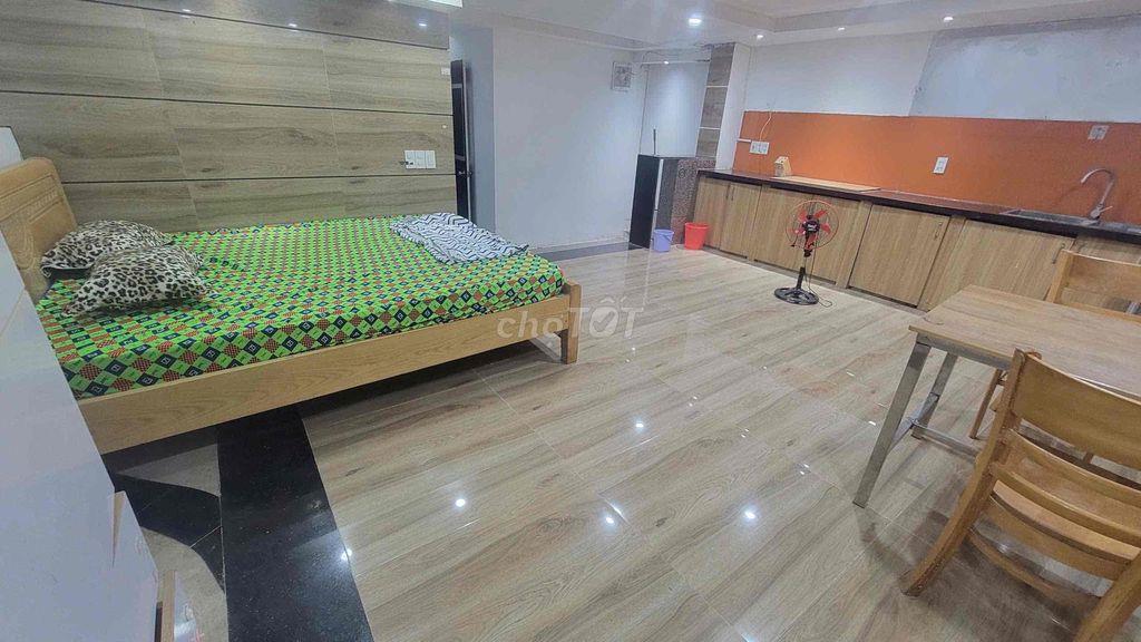 cho thuê phòng cửa sổ Huỳnh Văn Bánh