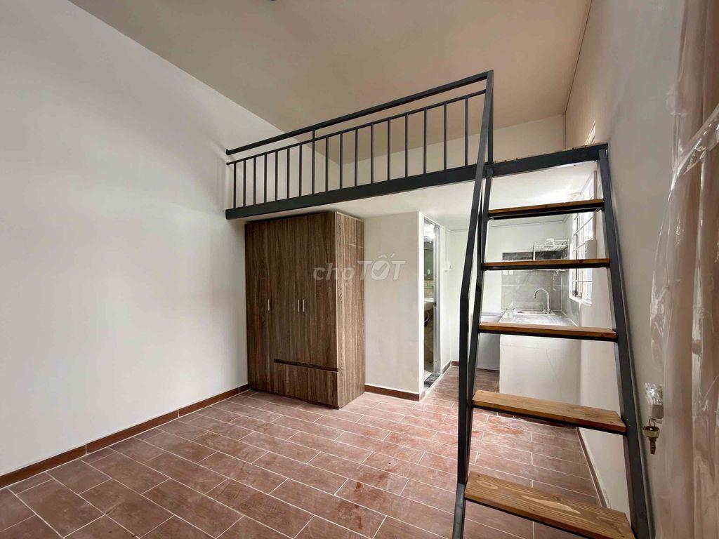 Duplex mới xây cửa sổ trời rộng rãi ở 4 người 4 xe thoải mái