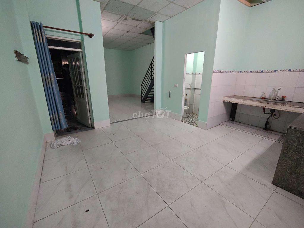 CHO THUÊ NHÀ NGUYÊN CĂN - 2 PHÒNG NGỦ - CHÍNH CHỦ - NGAY BÌNH HƯNG HÒA