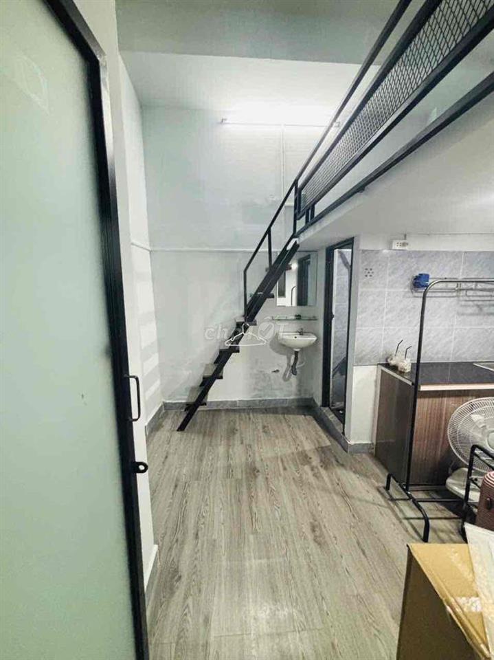Giảm 500k - Duplex Rộng Rãi Gác Cao 2m- Nguyễn Thái Són