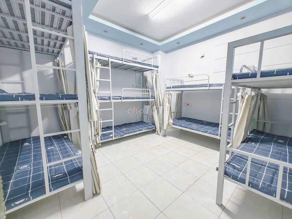 KTX NAM NỮ THUẬN TIỆN QUA IUH, VLU 