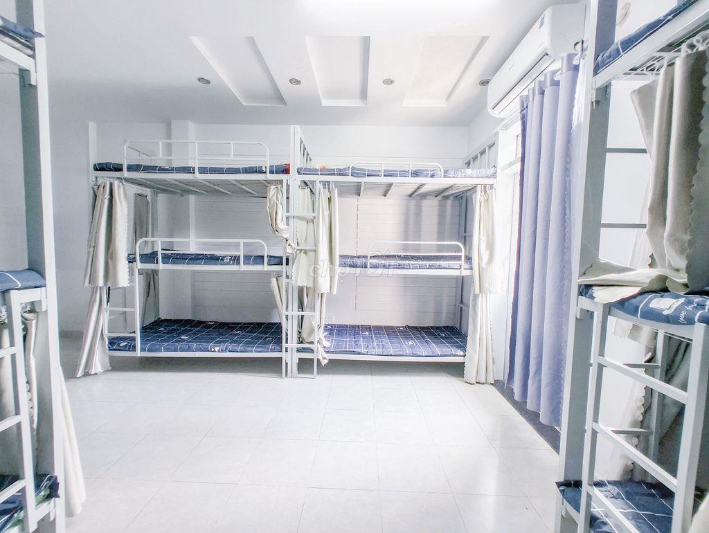KTX NAM NỮ THUẬN TIỆN QUA IUH, VLU 