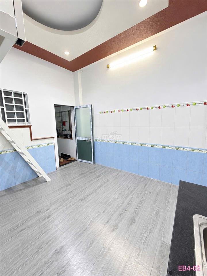 PHÒNG TRỆT CÓ GÁC SẠCH SẼ GIÁ RẺ NGAY QUANG TRUNG & 1PN TÁCH BẾP