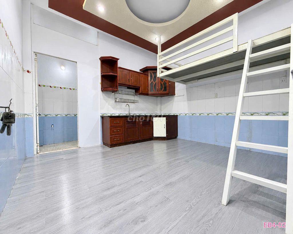 PHÒNG TRỆT CÓ GÁC SẠCH SẼ GIÁ RẺ NGAY QUANG TRUNG & 1PN TÁCH BẾP