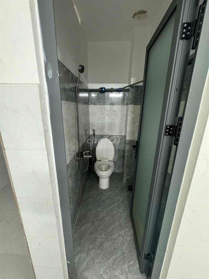 Do có việc gấp phải chuyển về quê nên cần sang nhượng phòng trọ còn hợ