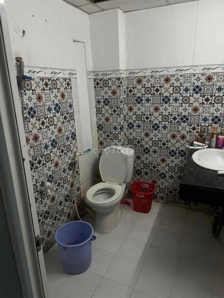 Cho 1 bạn Thuê Phòng