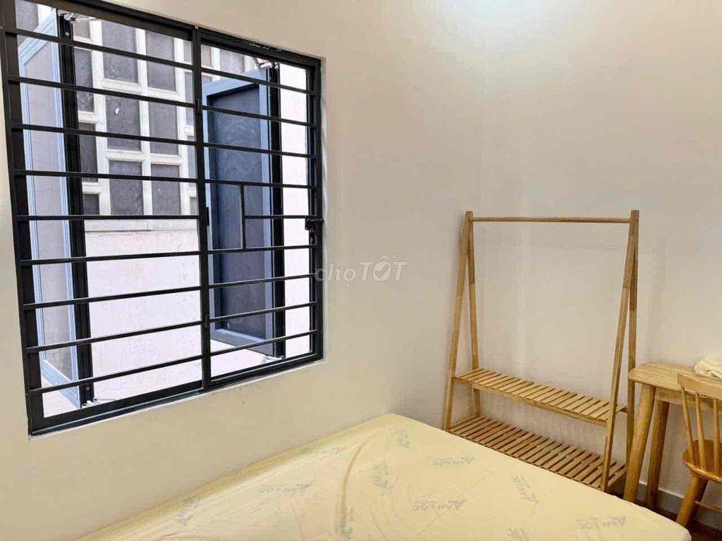 phòng mới cmt8