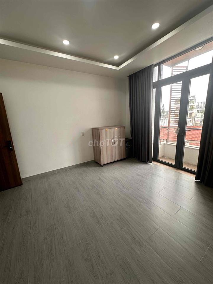 Phòng ban công thoáng mát gần Lotte Gò Vấp vào ở ngay
