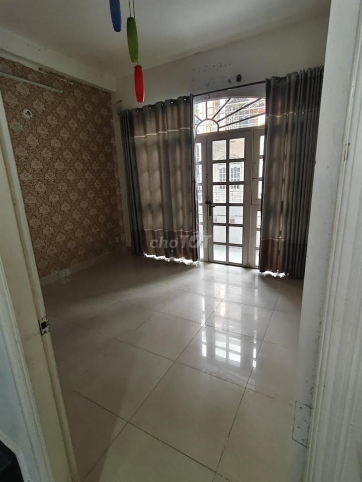 CẦN TÌM BẠN Ở CHUNG NHÀ NGUYÊN CĂN