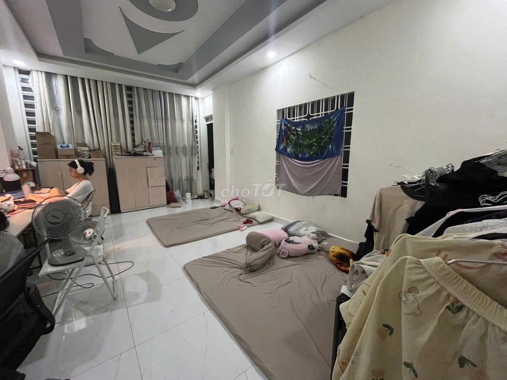 TÌM NỮ Ở GHÉP
