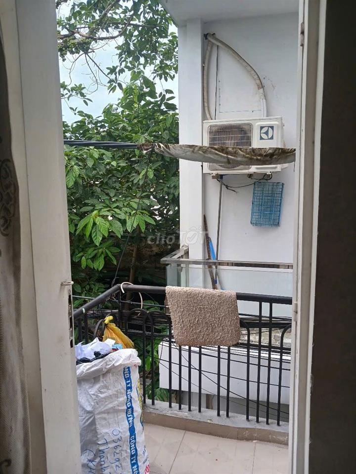 TÌM NỮ Ở GHÉP