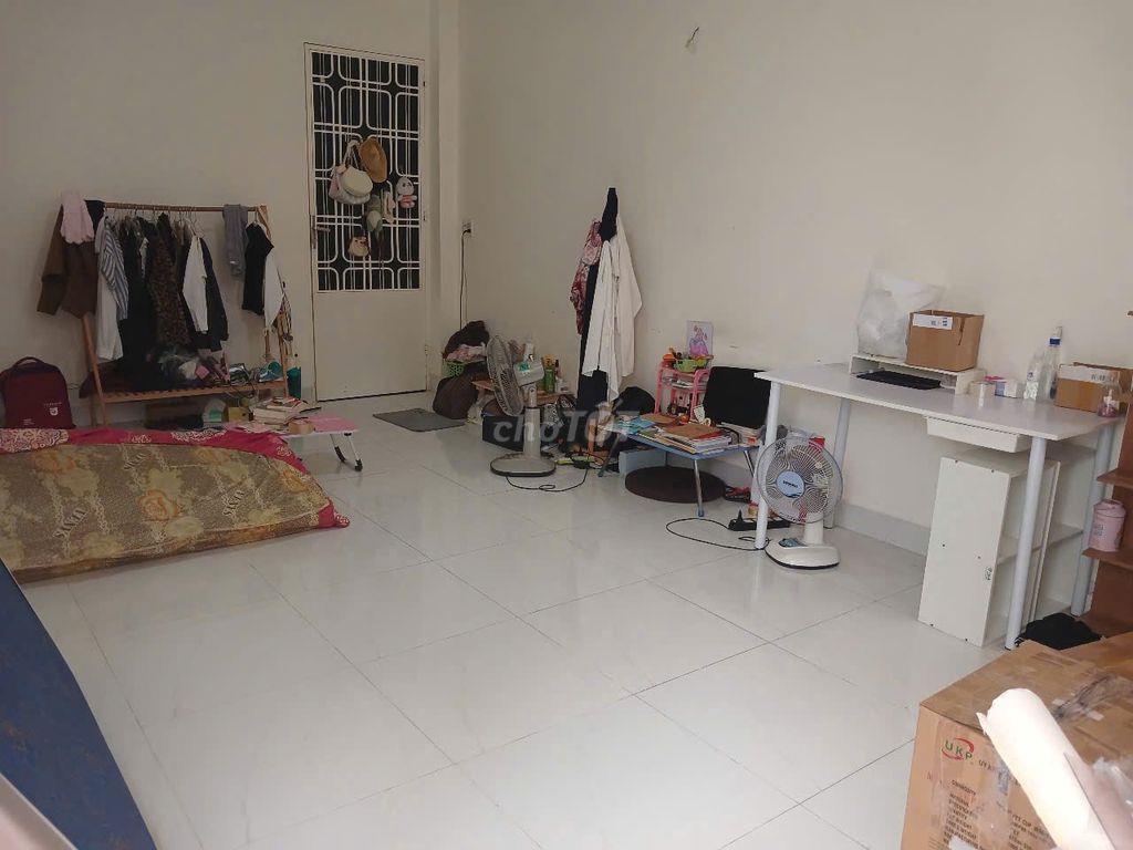 TÌM NỮ Ở GHÉP