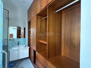 Tìm nữ ở ghép phòng trong nhà nguyên căn