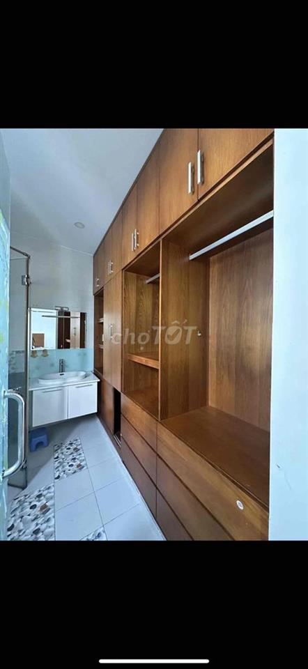 Tìm nữ ở ghép phòng trong nhà NC