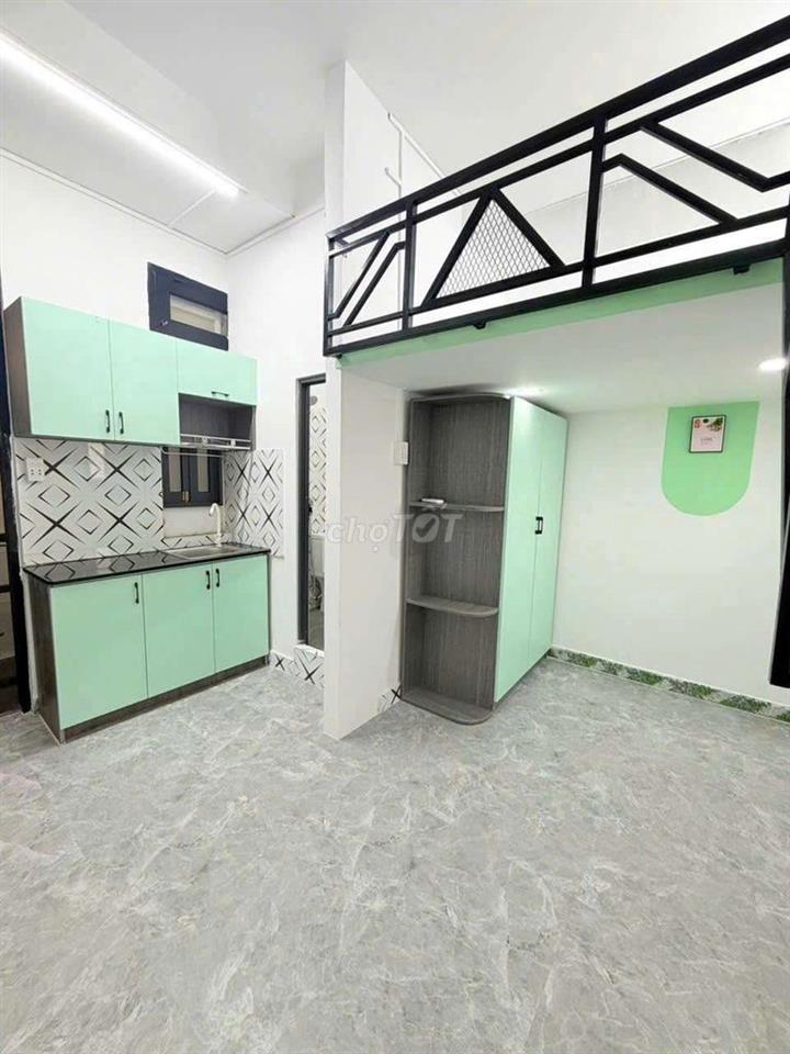 Phòng trọ có ban công, máy lạnh tủ lanhh