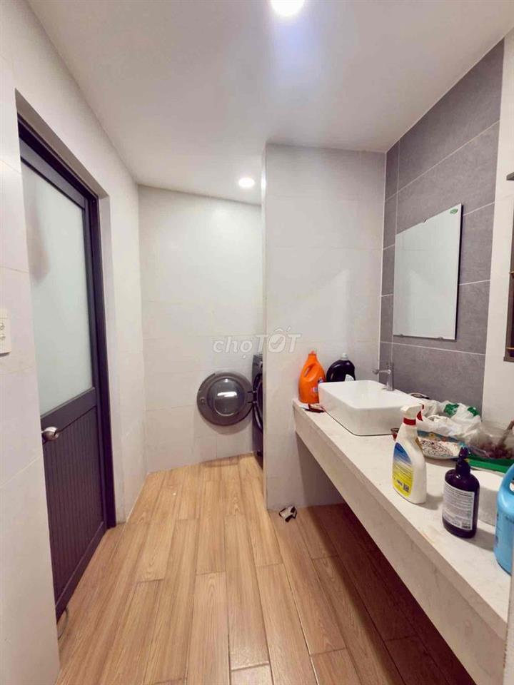 villa mini 100m2 , mặt tiền thụt