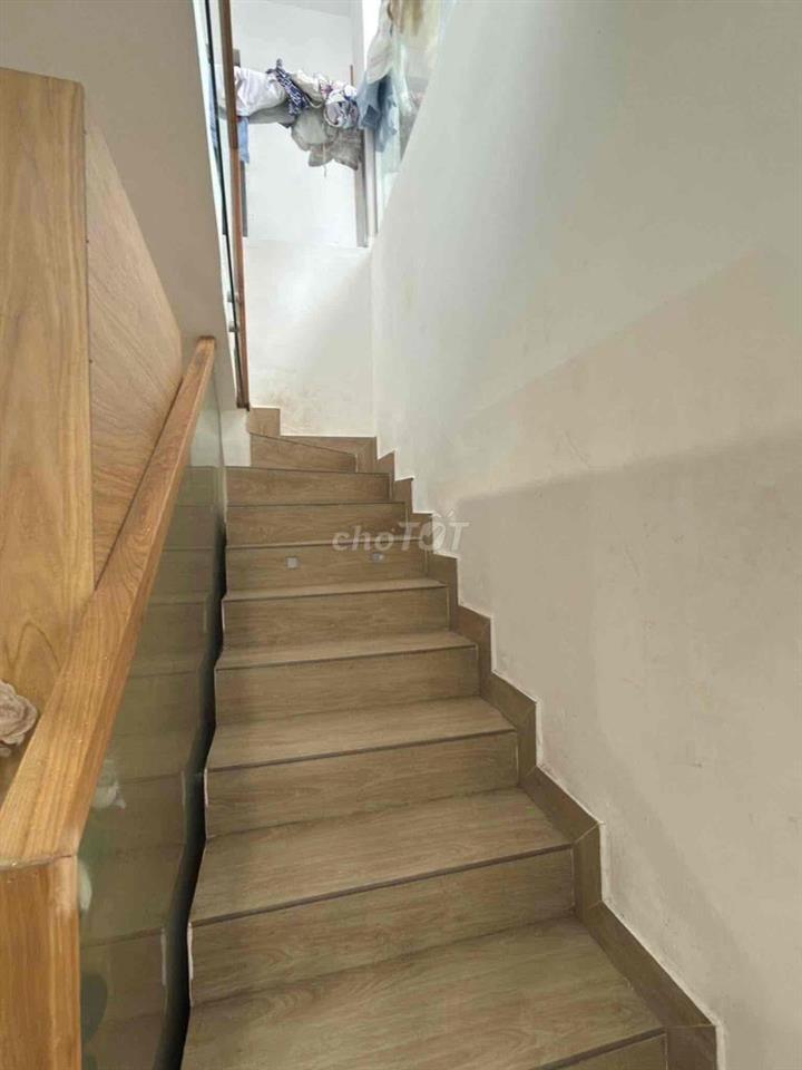 villa mini 100m2 , mặt tiền thụt