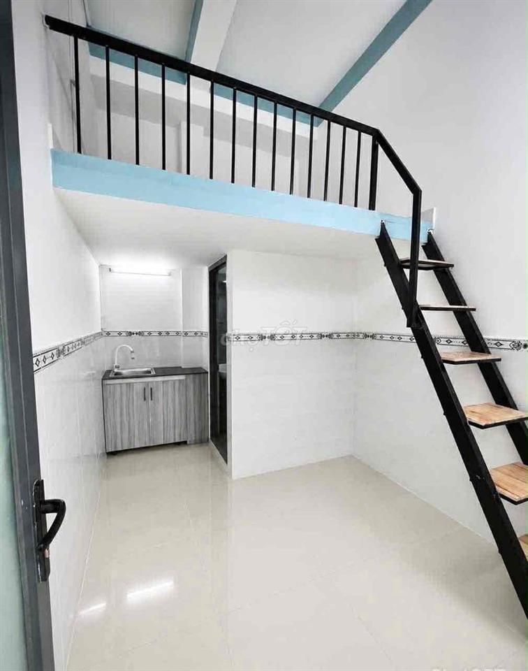 Do về quê gấp nên em pass lại phòng vào ở liền ( hỗ trọ cọc 1tr)