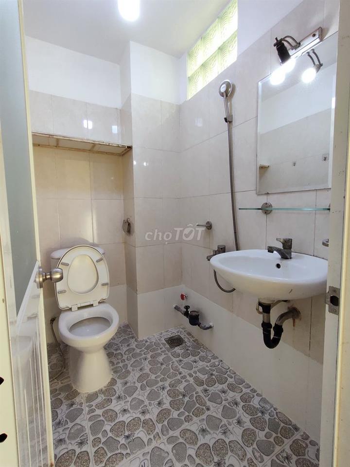 Phòng máy lạnh sạch sẽ thoáng mát ngay đường số 2 chợ TSN Gò Vấp