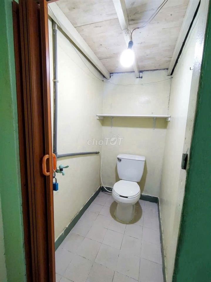 Phòng Trọ Gác Suốt GIÁ RẺ, Sạch Sẽ, Ngay Chợ Xóm Mới