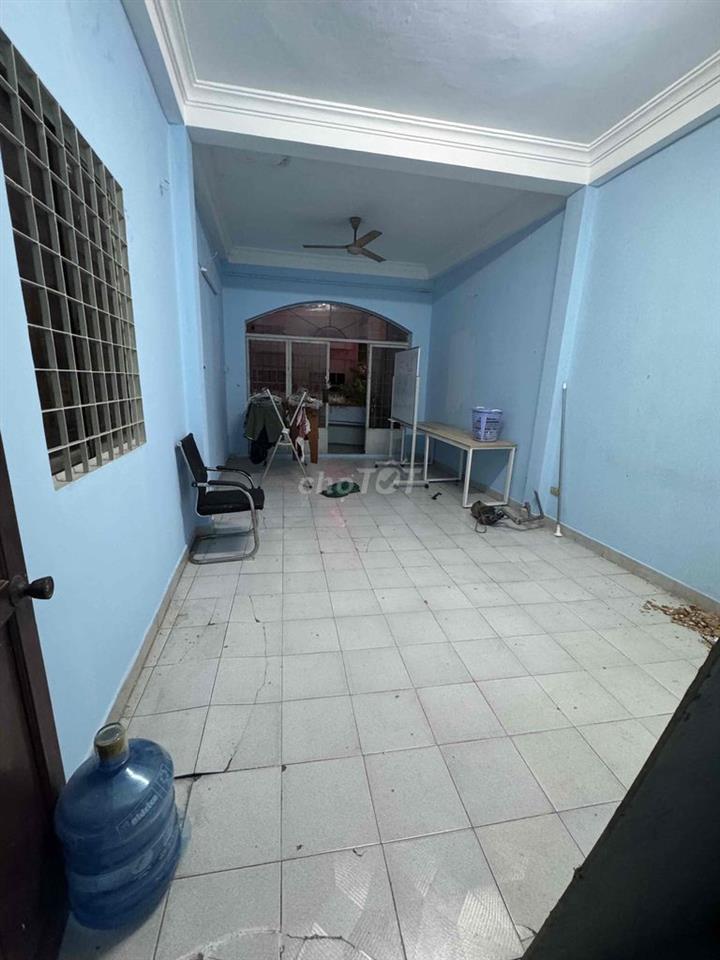 cho sinh viên thêu trọ
