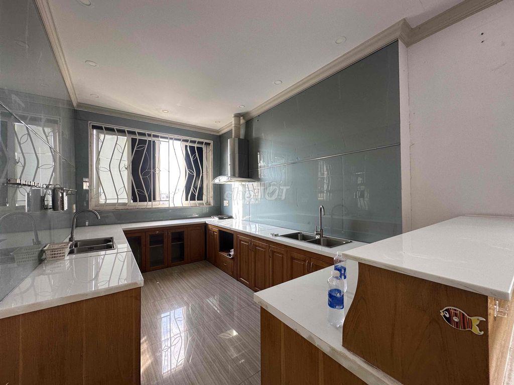 Cho thuê căn 1PN-2PN hơn 120m2 , Phòng bếp riêng, ban công sân vương