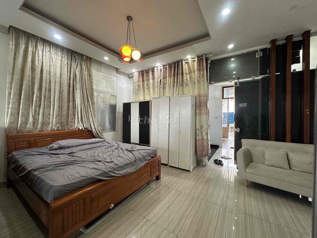 Cho thuê căn 1PN-2PN hơn 120m2 , Phòng bếp riêng, ban công sân vương