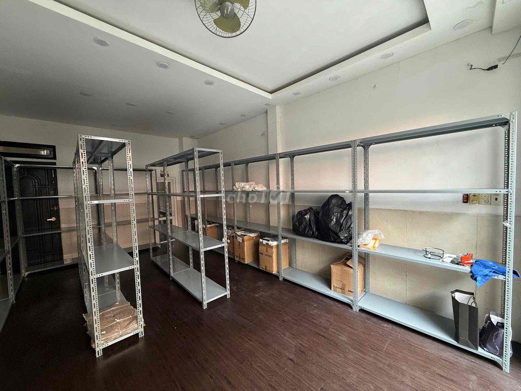 Cho Thuê Mặt Bằng hơn 60m2 Ngay ngã tư Trần Khắc Chân