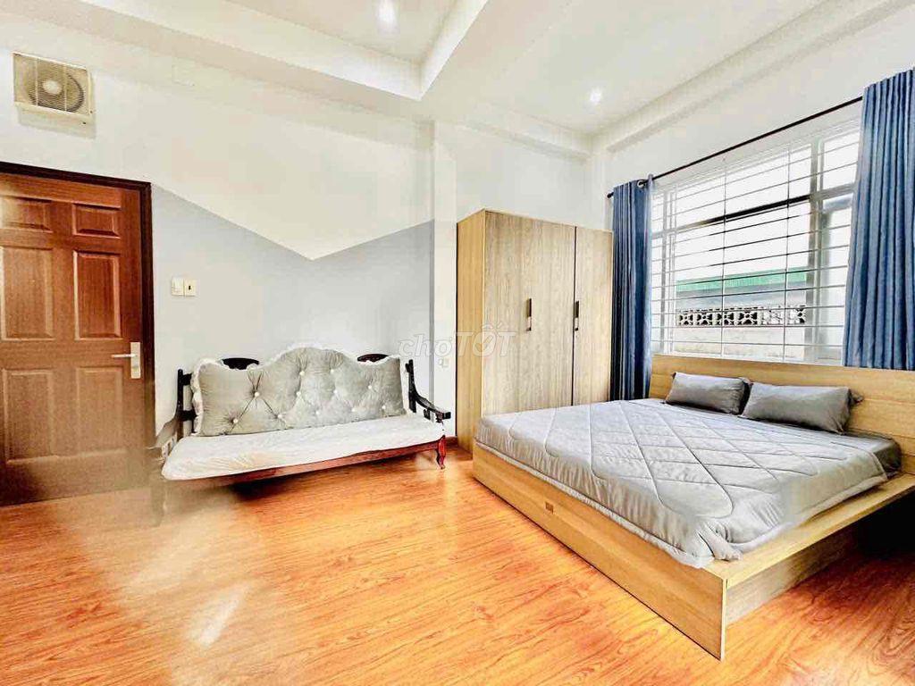1PN Ban Công Siêu Rộng 50m2 Ngay Ngã Bảy Lý Thái Tổ