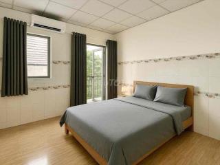cho thuê căn hộ ban công sân vườn full nội thất giá rẻ ngã tư thủ đức