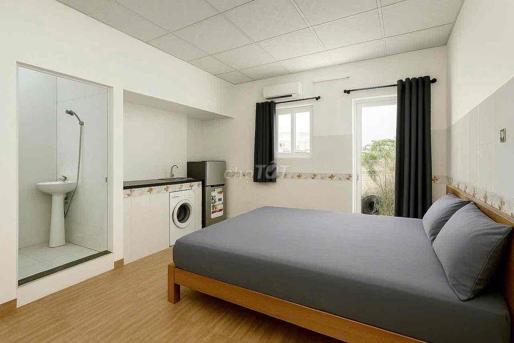 cho thuê căn hộ ban công sân vườn full nội thất giá rẻ ngã tư thủ đức