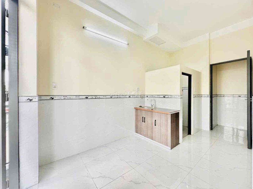 Cho thuê phòng trọ có bancong bên cạnh ĐH Công Thương