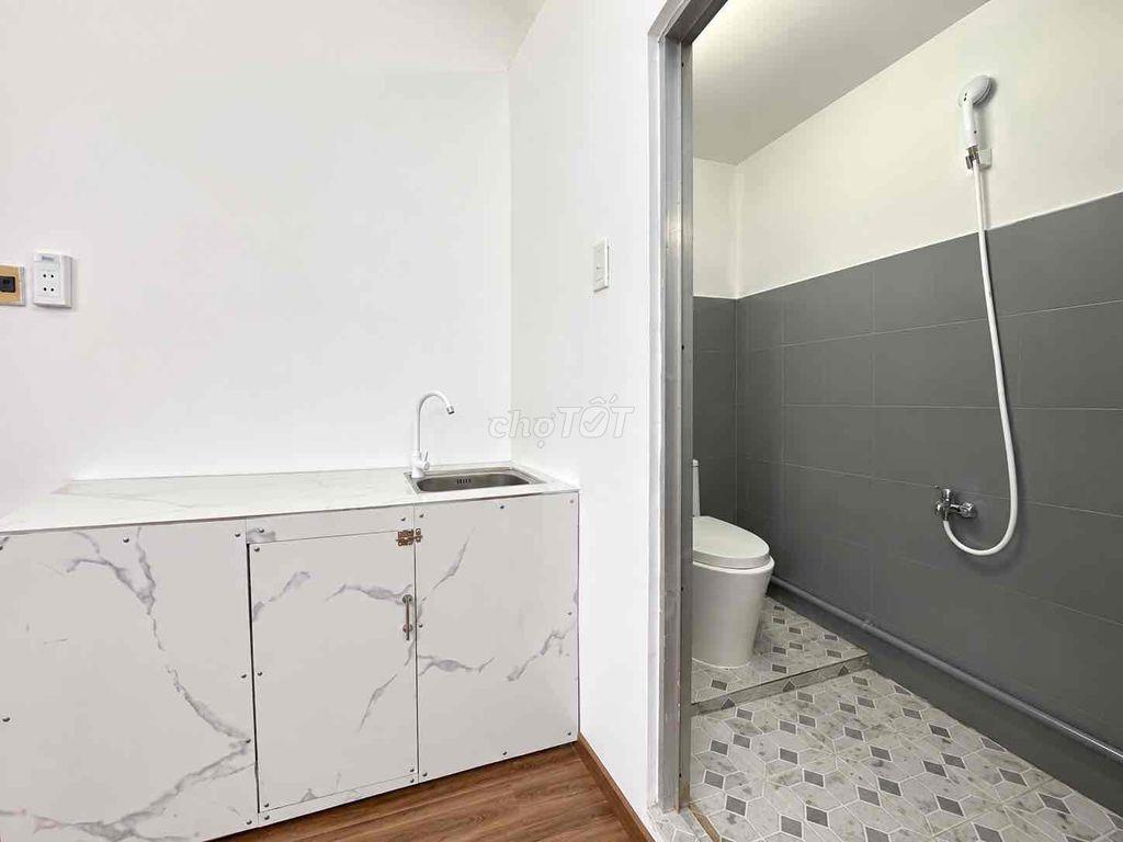 Chính chủ cho thuê phòng mới rộng hơn 35m2 có ban công giá rẻ
