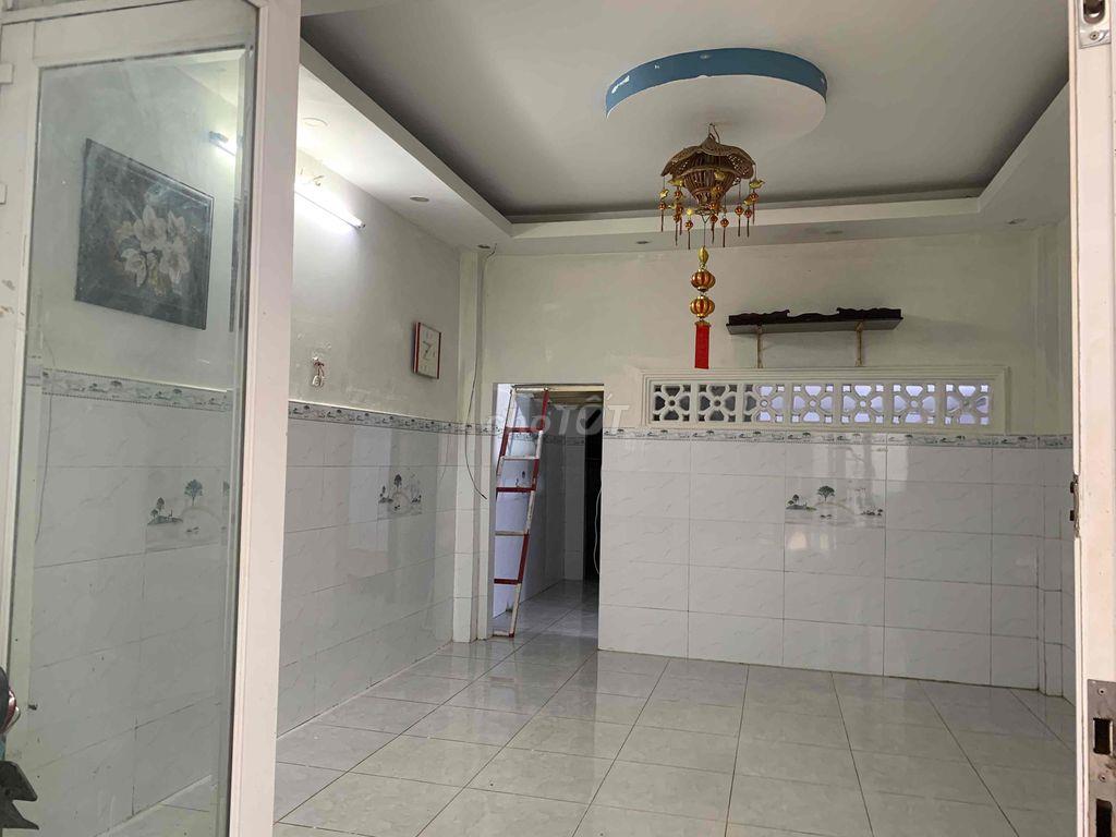 Nhà trống , sạch sẽ, thoáng mát , an ninh trật tự tốt, gần trợ, trường
